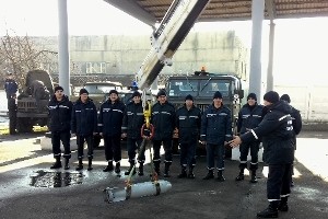 Ровно: пиротехники отрабатывают действия по безопасному пропуску ледохода и весеннего паводка