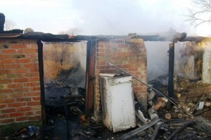 Черкасская область: пожарные спасли частное домохозяйство от уничтожения пожаром