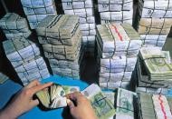 Россия отправила в Крым первый транш финансовой помощи