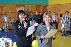 Одесса: спасатели и волонтеры в рамках соревнований учили детей и их родителей правилам безопасности жизнедеятельности