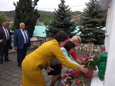 �������� ����� ������ � ������� ����� ������� ������� � ������������, ������������ �� ��� ������