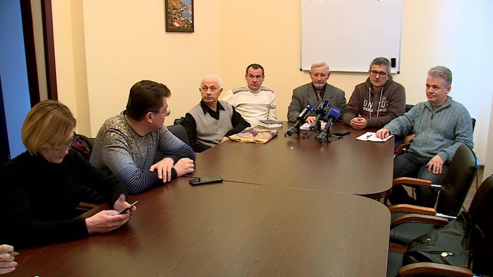 Севастопольцы объединяются, чтобы высказать недоверие губернатору Дмитрию Овсянникову