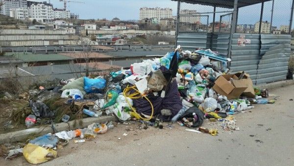 Дмитрий Медведев требует начать мусорную реформу. Севастополь уже стартовал