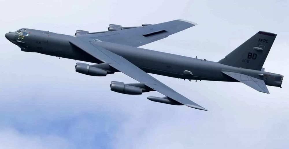 ����� ���������������� B-52 ��� ��� ����������� � ������