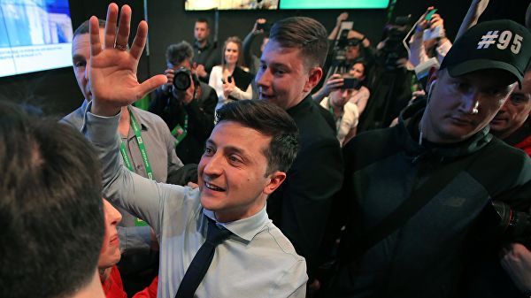 Зеленский лидирует в 20 регионах Украины после обработки 40% бюллетеней