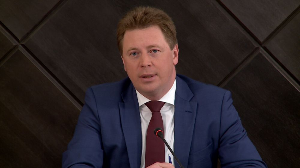 Севастопольских чиновников через 40 дней уволят за срыв ремонта дороги на улице Симонка