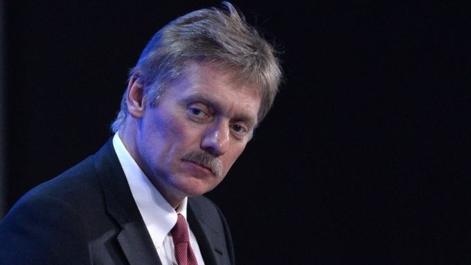 В Кремле не знают о планах выдавать жителям ЛНР и ДНР российские паспорта