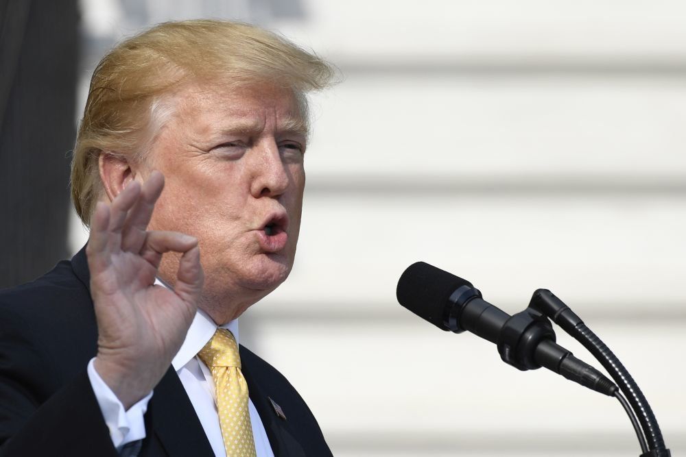 СМИ: Трамп сделал более 10 тысяч ложных заявлений на посту президента