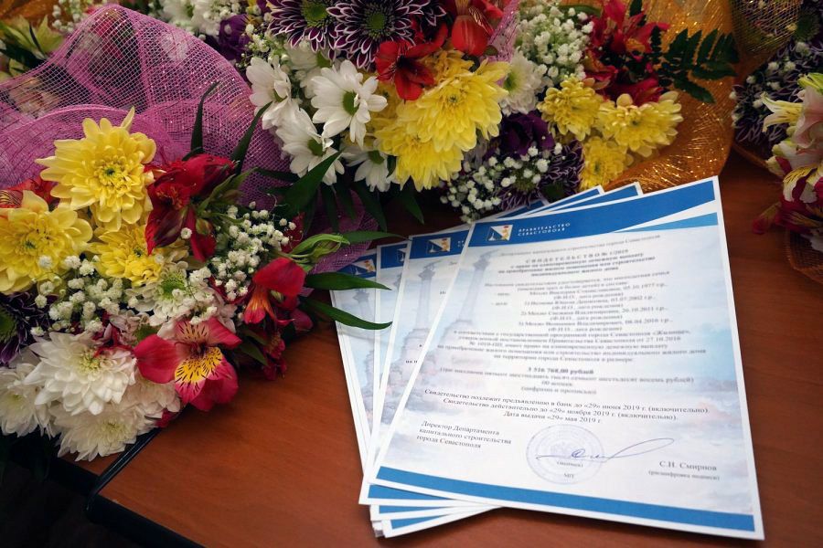 Еще 21 многодетная севастопольская семья получила сертификаты на улучшение жилищных условий