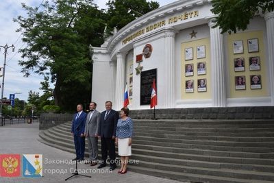 � ����������� �������� ����� ������