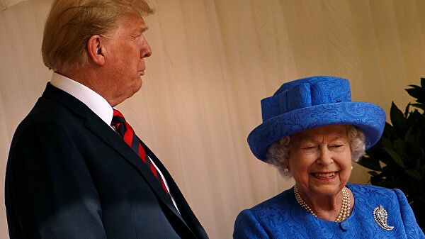 Елизавета II пожаловалась на испорченный из-за Трампа газон