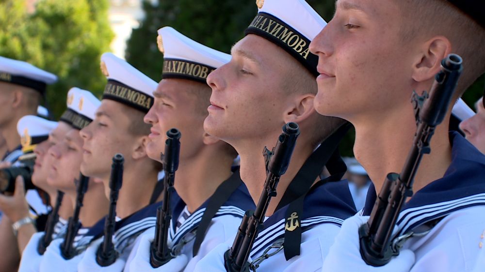 266 первокурсников Черноморского училища им. Нахимова присягнули на верность Отечеству – Независимое телевидение Севастополя