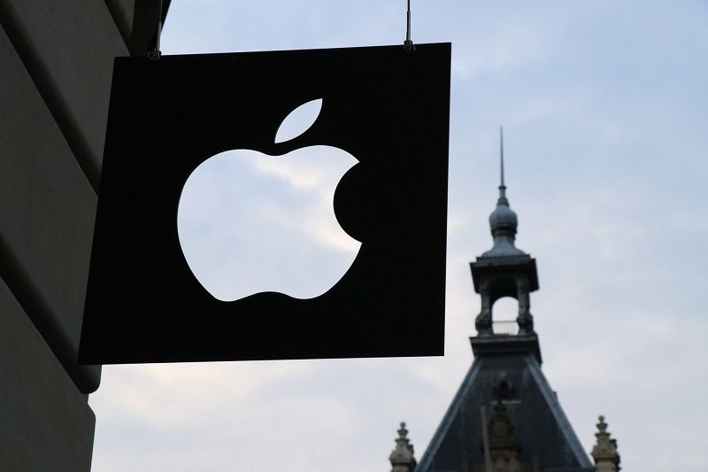 �������� � � ����������: Apple ����� ������������ � ���������� ������� �����