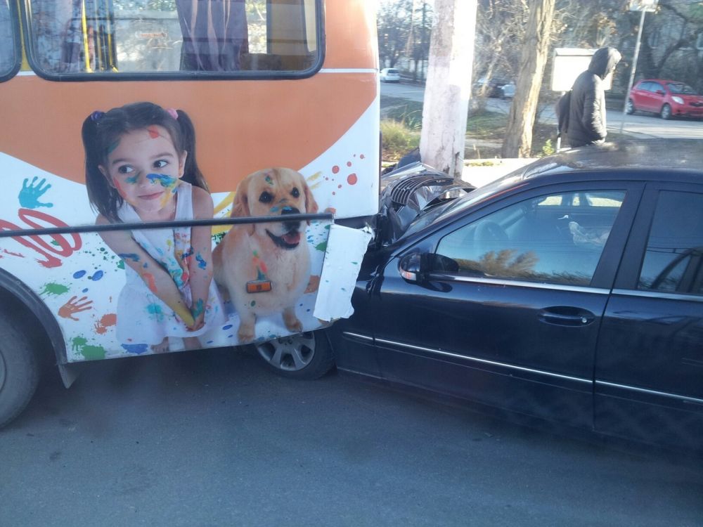 � ����������� Toyota ��������� Mercedes � �������