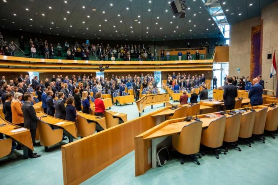 � ��������� ��������� ���� ��������� � ������