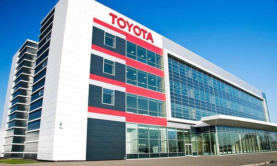 ����������� ����������� �� ������ 82 641 ����������� Lexus � Toyota