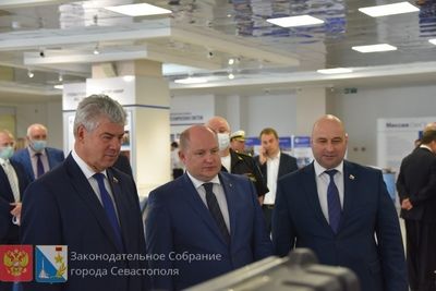 ������� ������ ��������� �� ������� � ������������ ������ ��������� � �����������