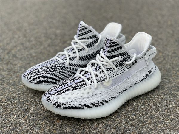 ��������� ADIDAS YEEZY BOOST 350 V2 � �����������