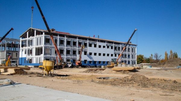 В Феодосии продолжается строительство базы ВДВ