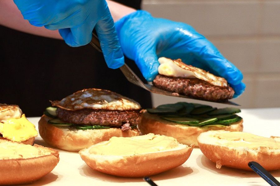 ����� �������� ������ ���� McDonald�s �������� ��������� �� 80 ���������� � ������
