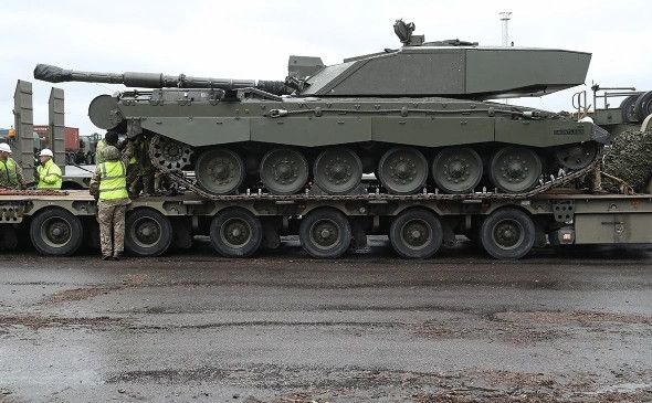 ������ ������� � ��������� ������� ������ Challenger 2 � ��� Bulldog