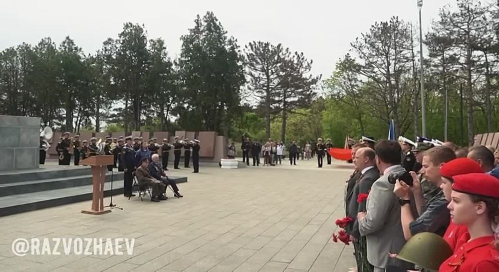 ������ ���������: ������� � ����� 79-�� ��������� ������ �����-���� ������ ������������ ��������-�������������� ��������� �������� ������, ������-������� � ������������� ��������� ������ ������ ������