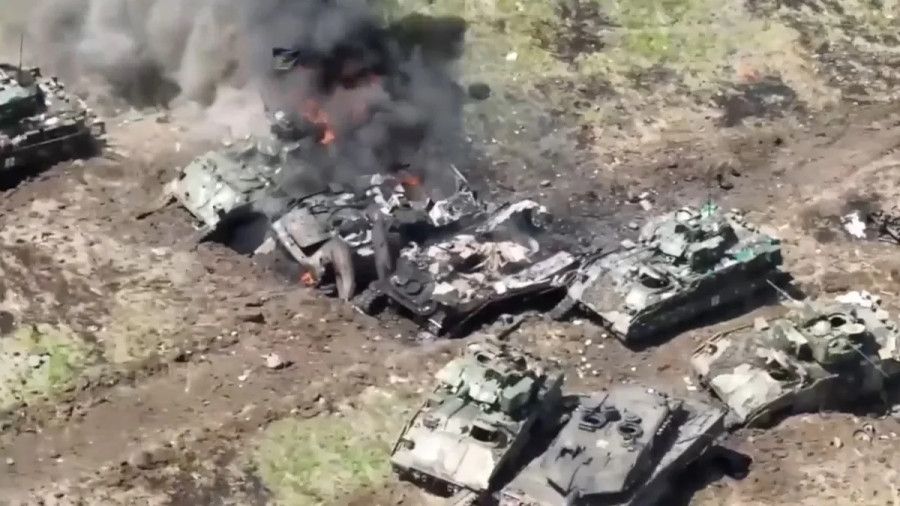 ���������� �� �������� ������������ �� ����-�������� ����������� ����� Leopard 2 � ��� Bradley
