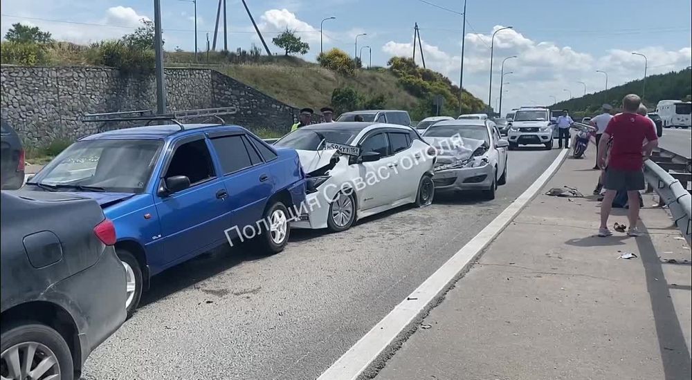 � ����������� ����� 4 ������ ������ � ���. ���������� 6-������ ������� � ���� ������