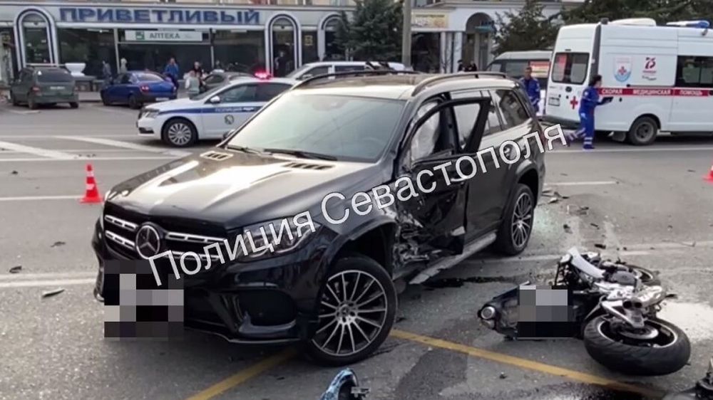 ������ �� Mercedes, �������� �������� ������������ � �����������, ������ 12 ��� �������