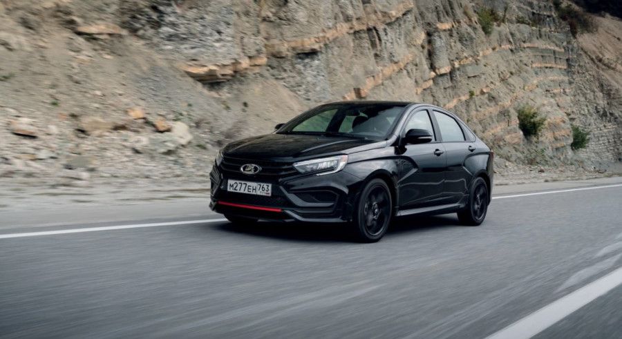 ������������ ���� ����� ������� Lada Vesta � ������ Sportline Black