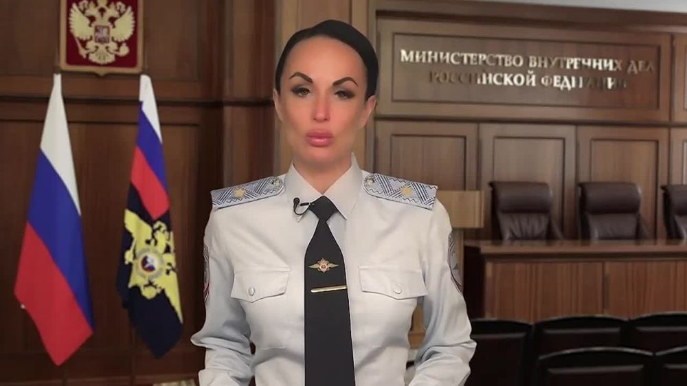 ������� �������� ��������������, �������� ����������, ������������� ��� � ��������� �������� � ������� $100 ���