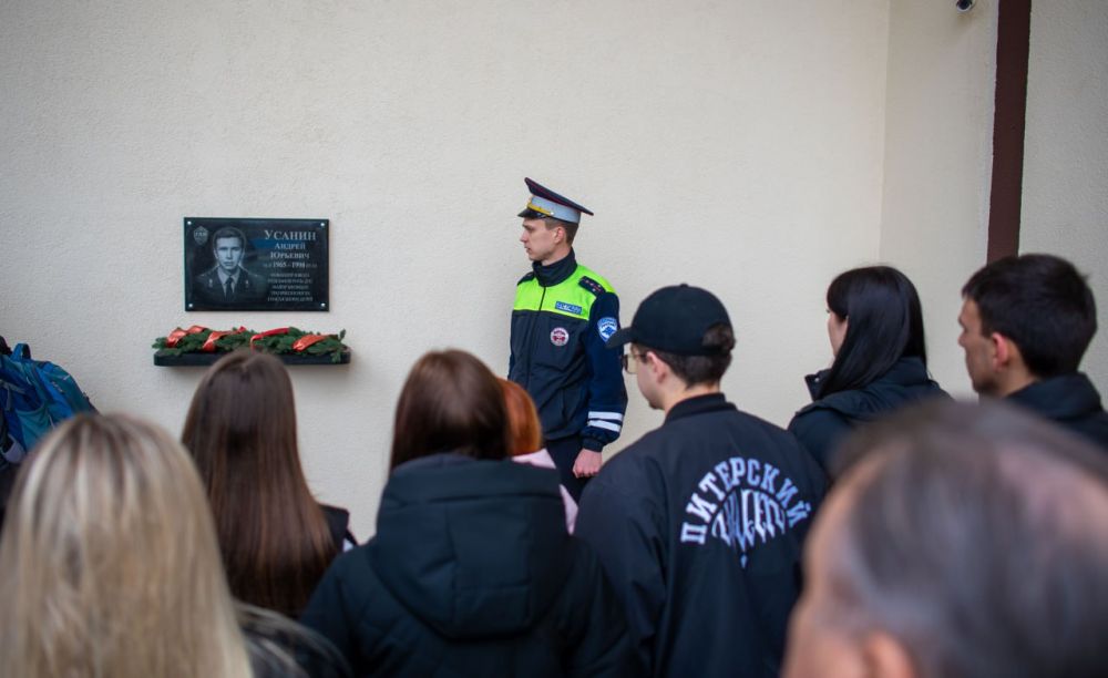 В Севастополе продолжается Всероссийская акция «Студенческий десант», в рамках которой студенты-юристы Севастопольского государственного университета посетили Управление Госавтоинспекции