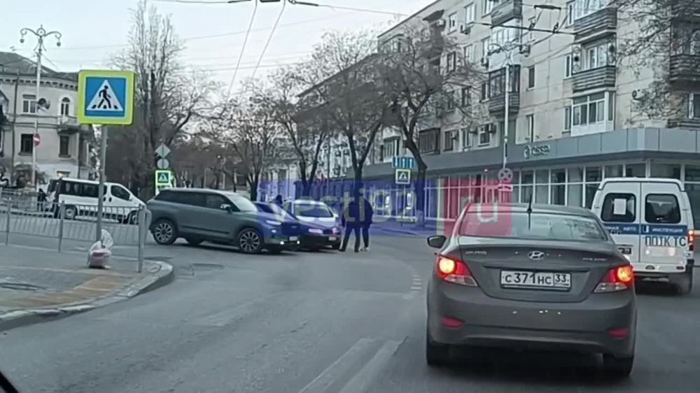 ДТП на перекрёстке улицы Ленина и улицы Василия Кучера