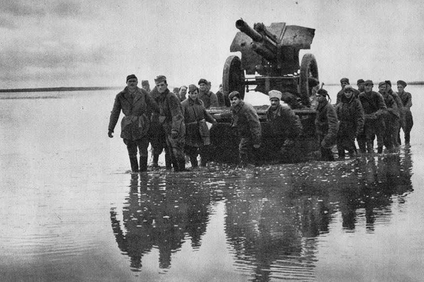 8 ������ 1944 ���� �������� �������� �������������� �������� � ���� �� ����� �������� � ������� ������� ������������� �����