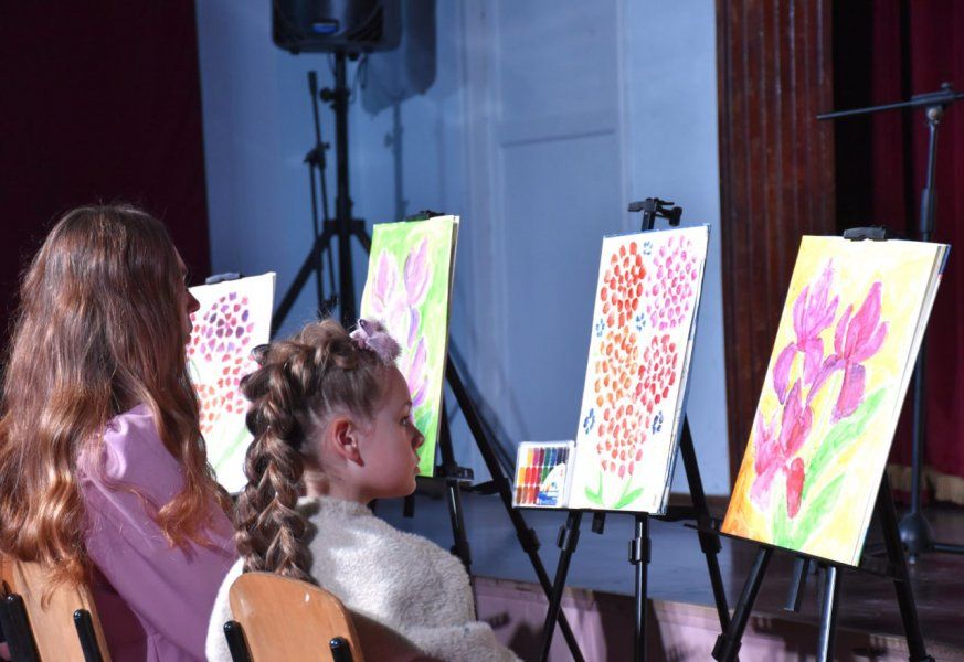 Образцовая студия изобразительного искусства отметила 25-летний юбилей