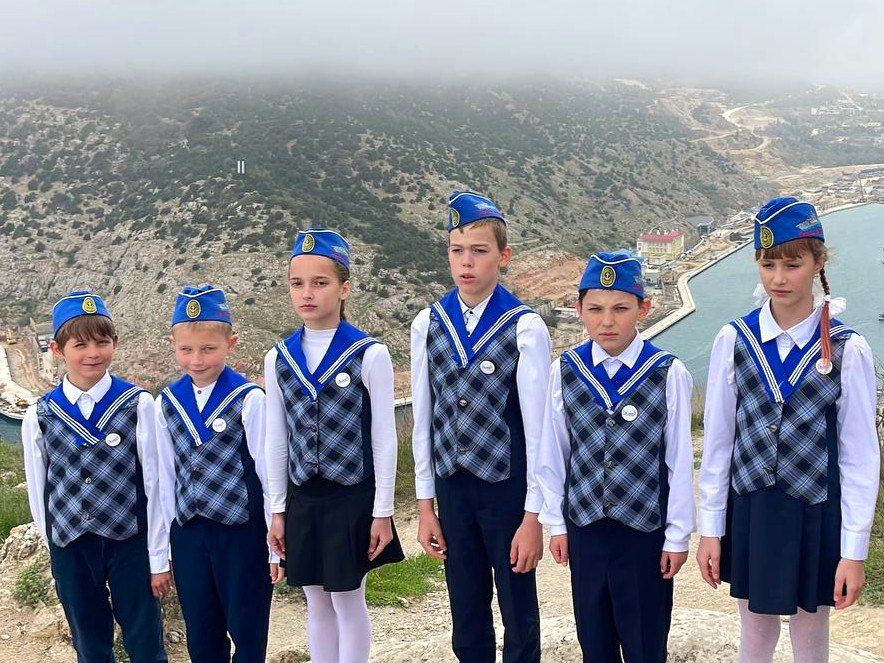 Защитники Отечества: Орлята России о героях и памятных местах своего родного края