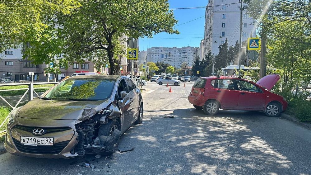    Chevrolet  Hyundai:  16- 