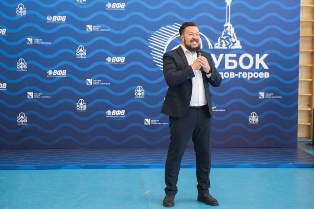 Сергей Резниченко: Сегодня с большим удовольствием наградил победителей и призеров турнира по волейболу «Кубок Городов-Героев»!