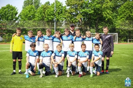     3     PETERSBURG CUP