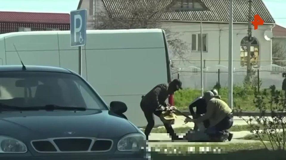           ,    