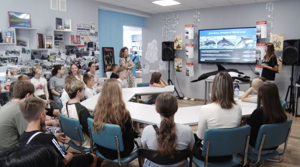 Юные севастопольцы узнали, как спасать дельфинов