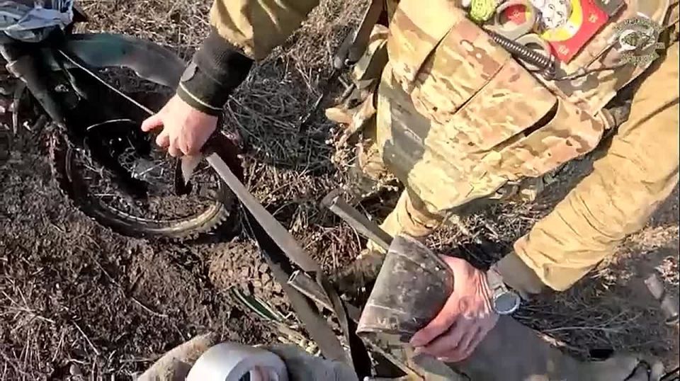 ДЕНЬ ФЛАГА РОССИИ Ночные Волки встретили также, как и 16 лет назад