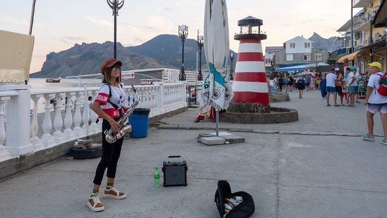 В Госдуме посчитали излишней инициативу запретить песни иноагентов по всей стране