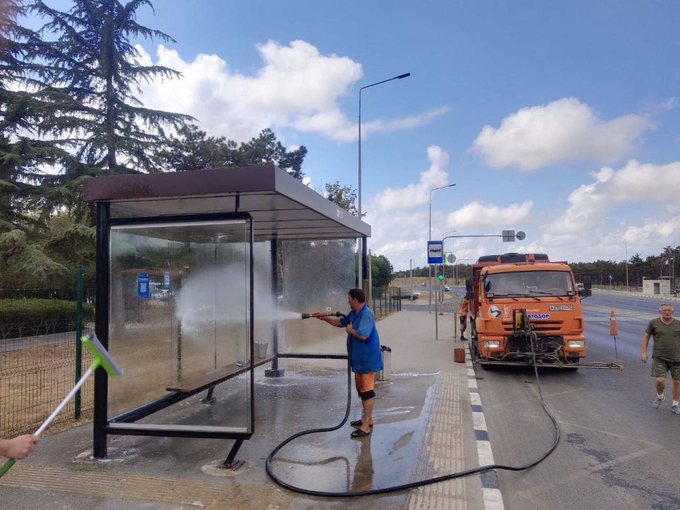 Продолжаем работу по содержанию дорожной инфраструктуры Севастополя