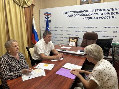 Вячеслав Камзолов провел плановый приём граждан