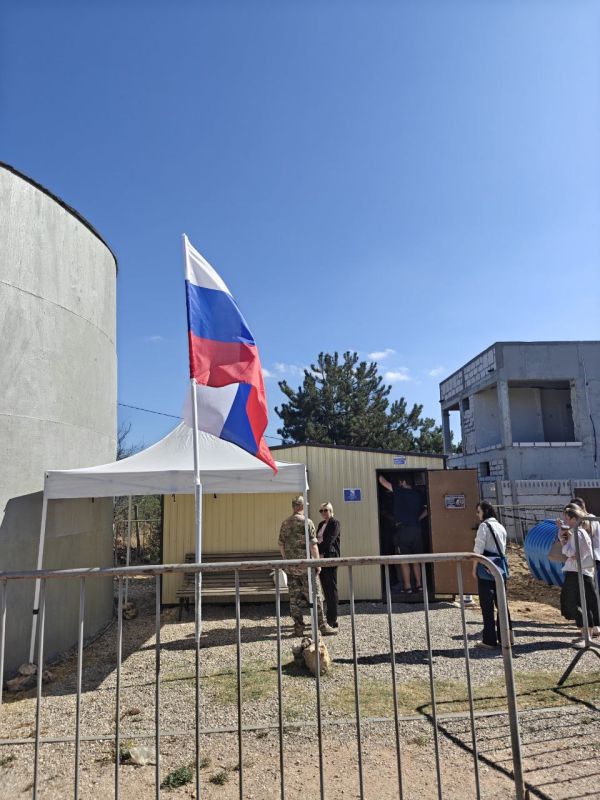 Сегодня день начал с визита в один из УИК города Севастополя