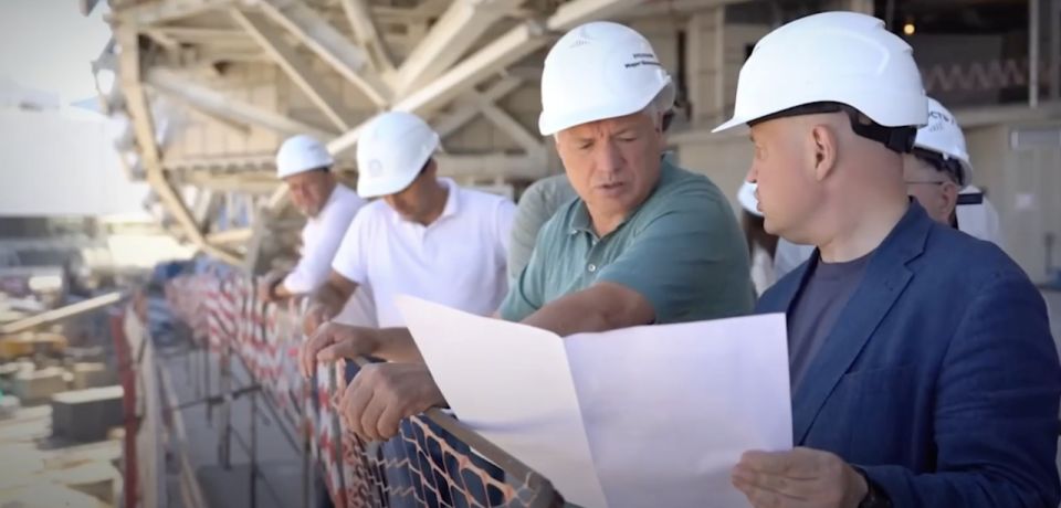 Хуснуллин проверил ход строительства кластера на мысе Хрустальный