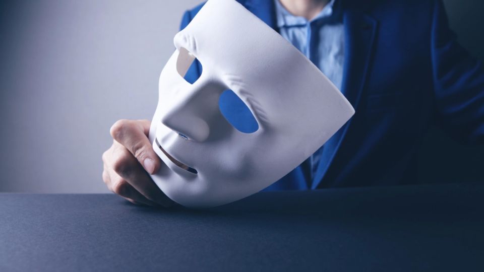 От кабинета с портретом министра Белоусова до камеры: "Человек Кремля" - друг блогерши Шалаевой уже в СИЗО