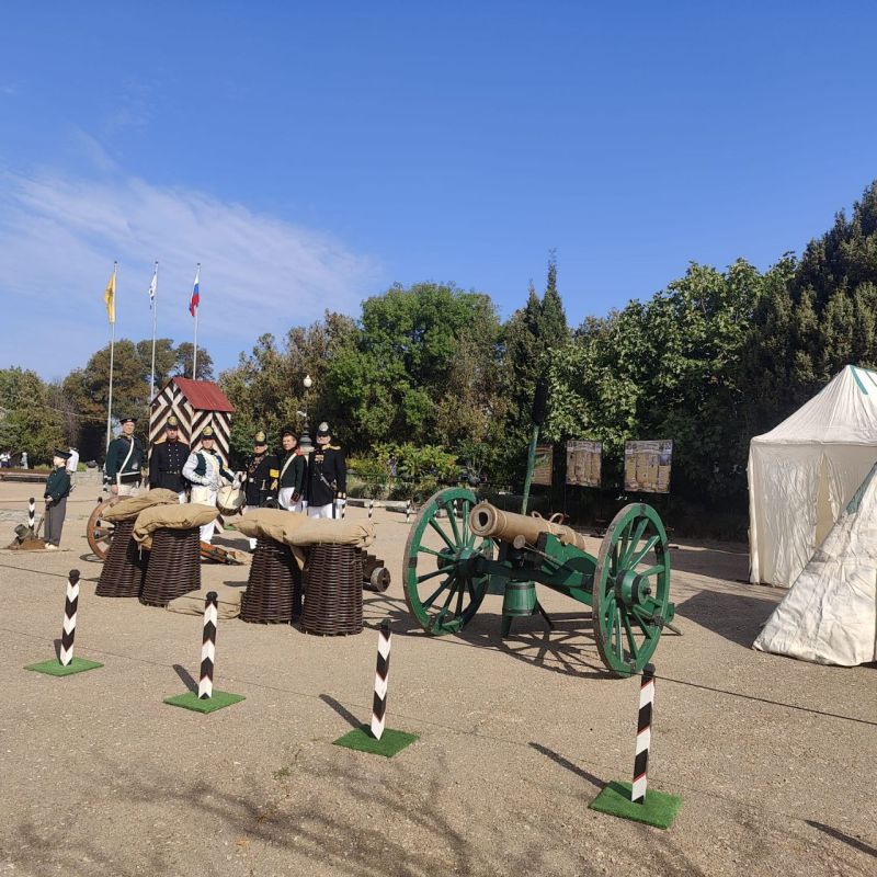 Моменты Дня памяти воинов- участников Крымской войны и обороны Севастополя 1854-55 гг