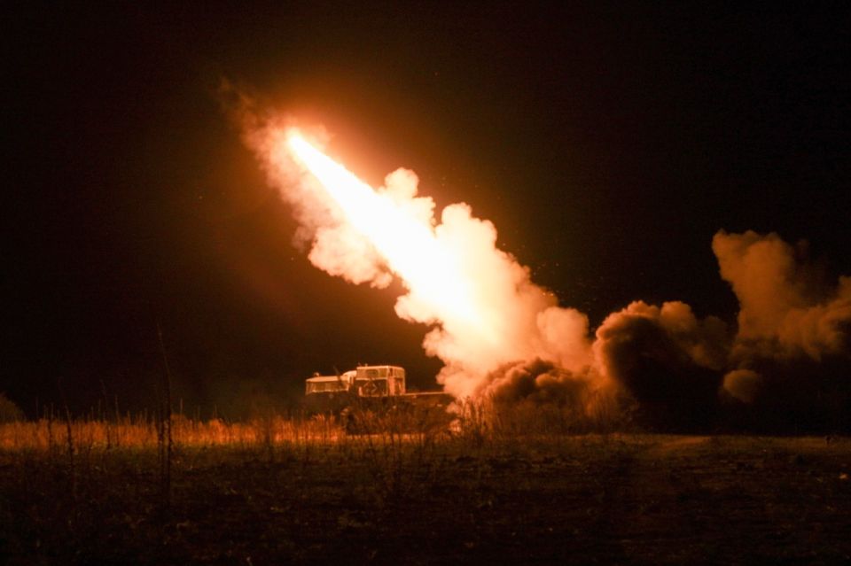 ���� ��� ����� 340 ������ � 3 ������� ������� HIMARS